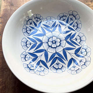 Hand Painted Large Ceramic Serving Bowl - No. 3079